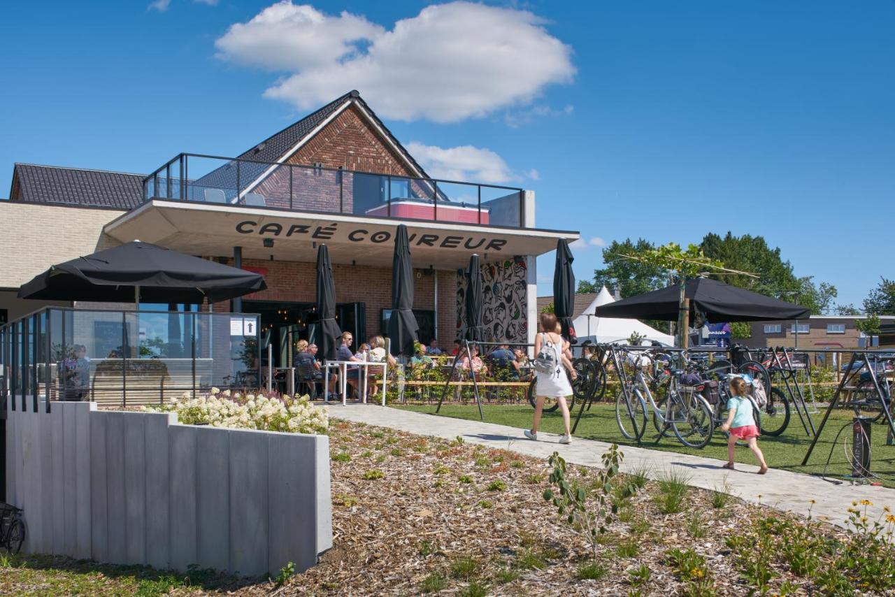 Cafe Coureur Borgloon Hotel Bagian luar foto